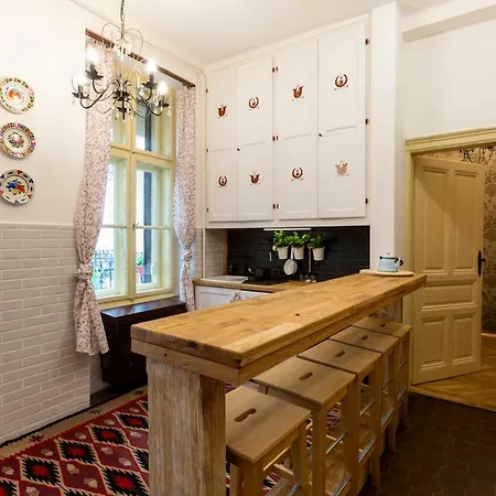 Vintage In The Center Apartment Budapest